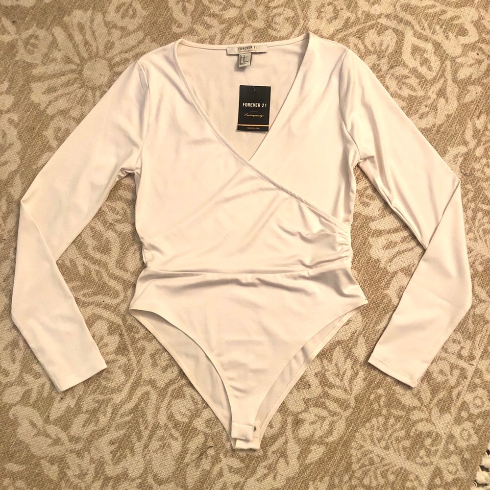 Cream Bodysuit! Low cut!!